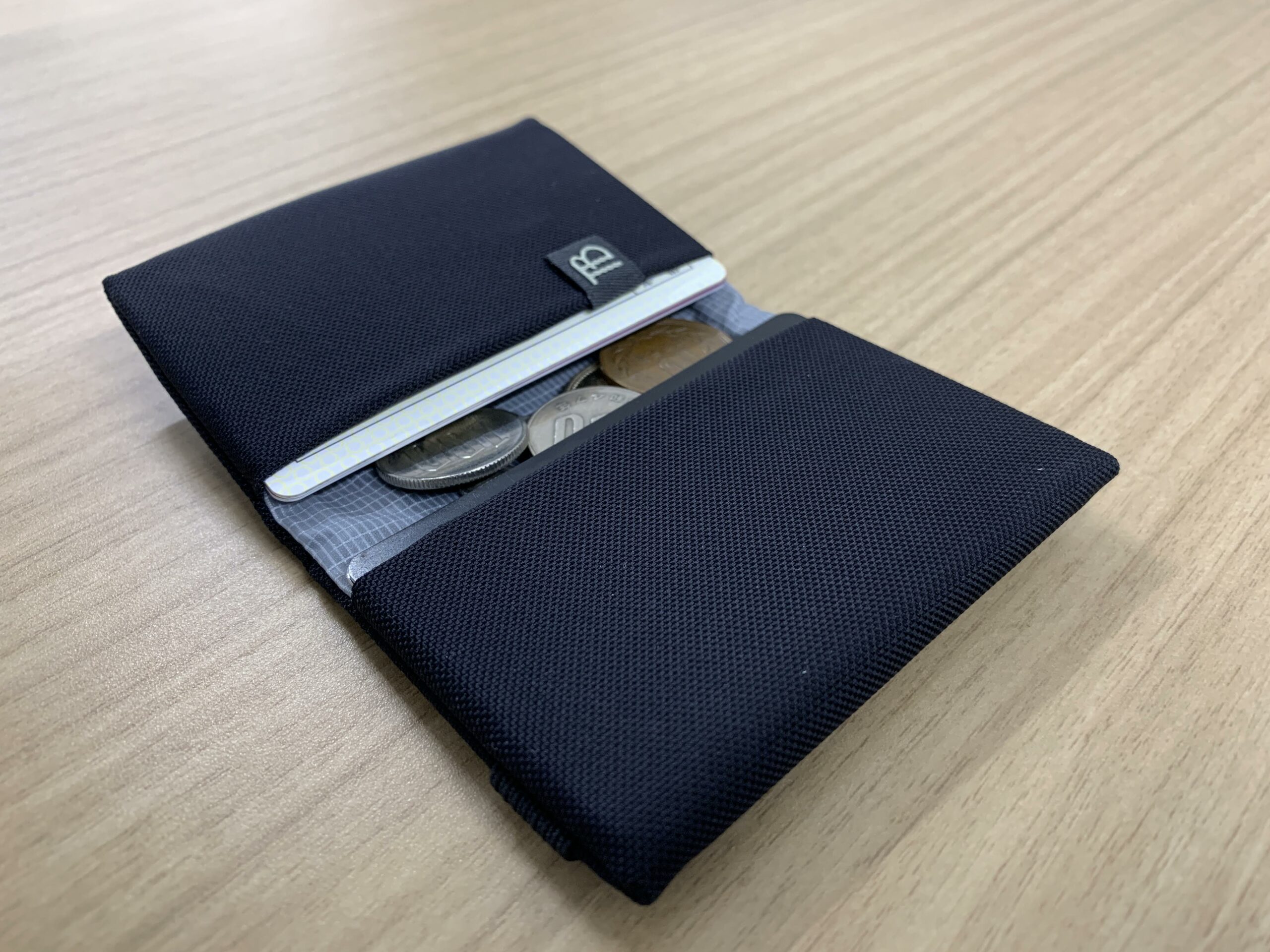 TOM BIHN Nik's Minimalist Wallet - Alex Kwa