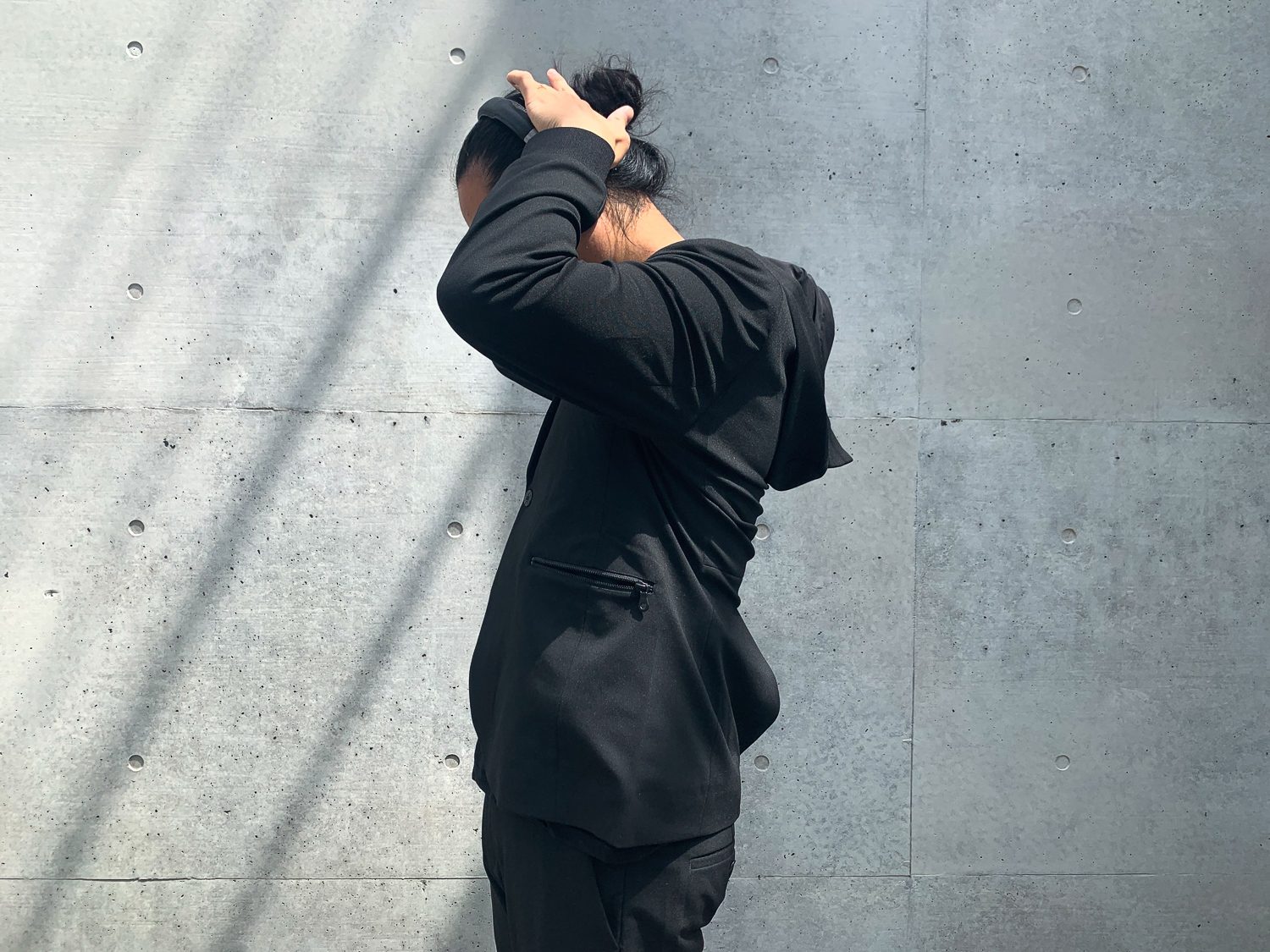 Ultimate simplicity from an all black suit,