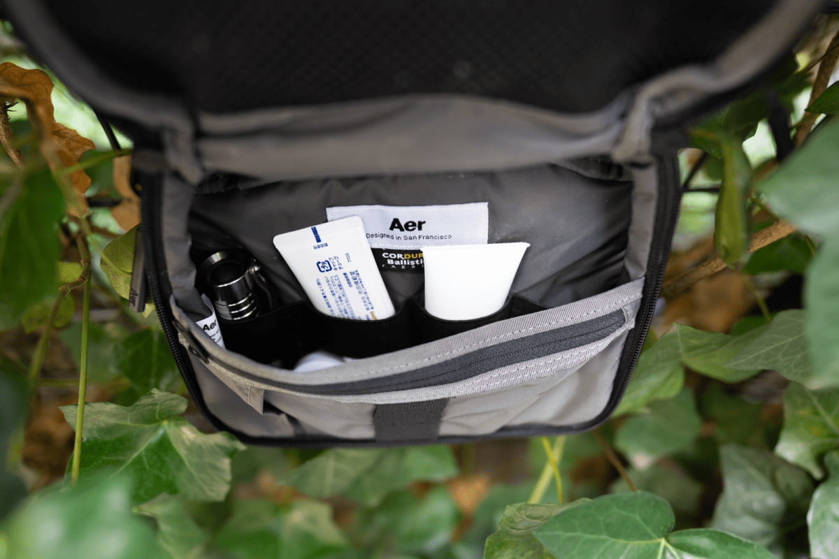 aer travel kit vs dopp