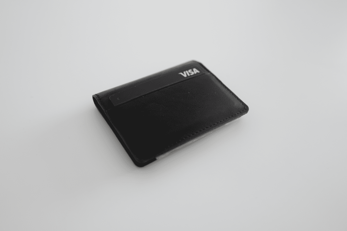 NOMAD Bifold Wallet Review - Alex Kwa