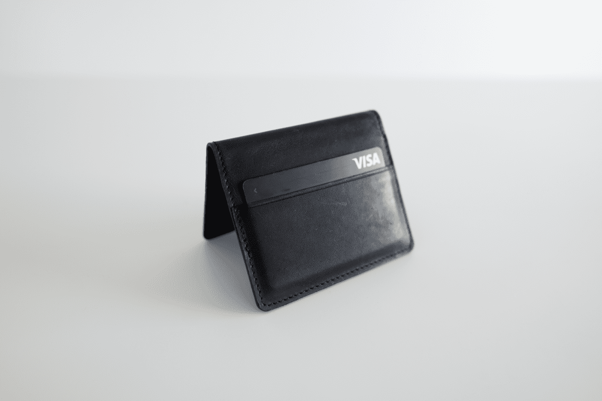 Nomad Card for AirTag Leather Wallet Review 