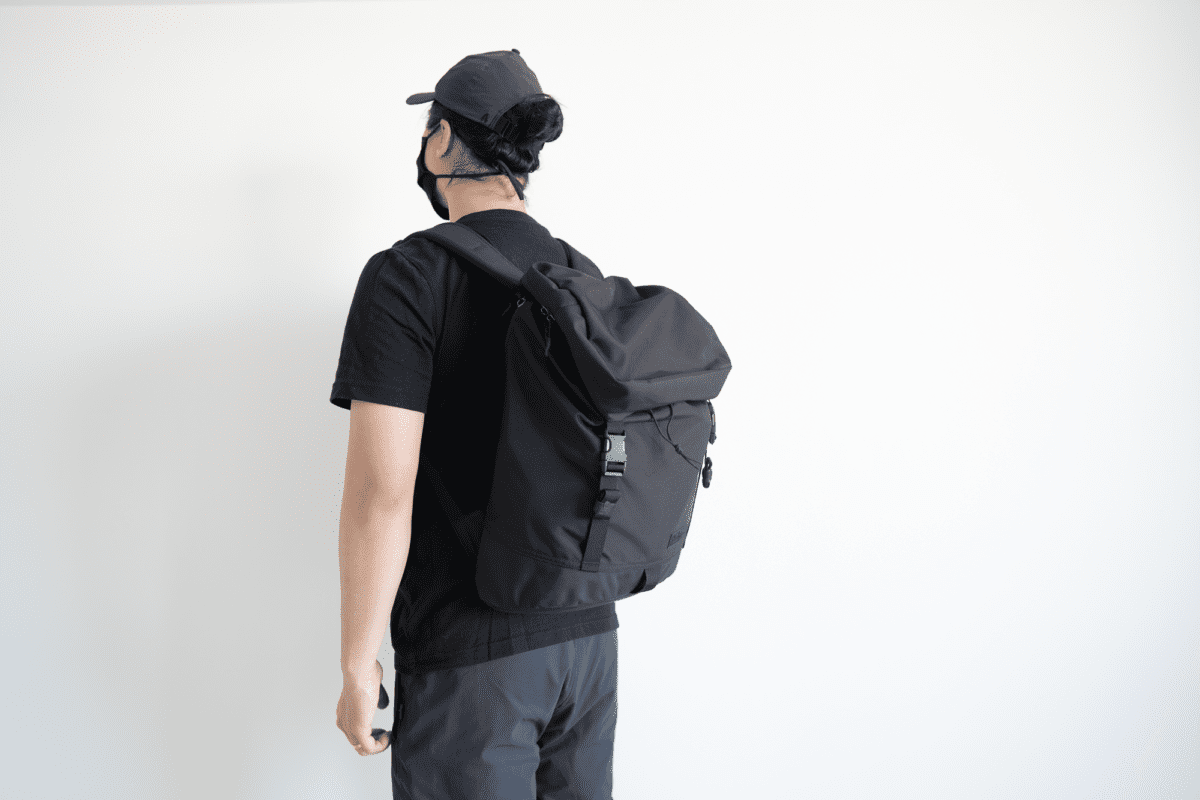 TOM BIHN Shadow Guide Review - Alex Kwa