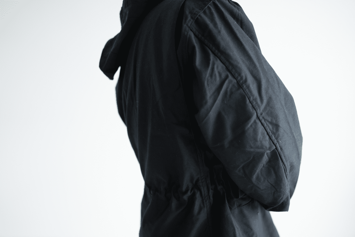 Pleats on the sleeves of the Alpha Industries M-65.