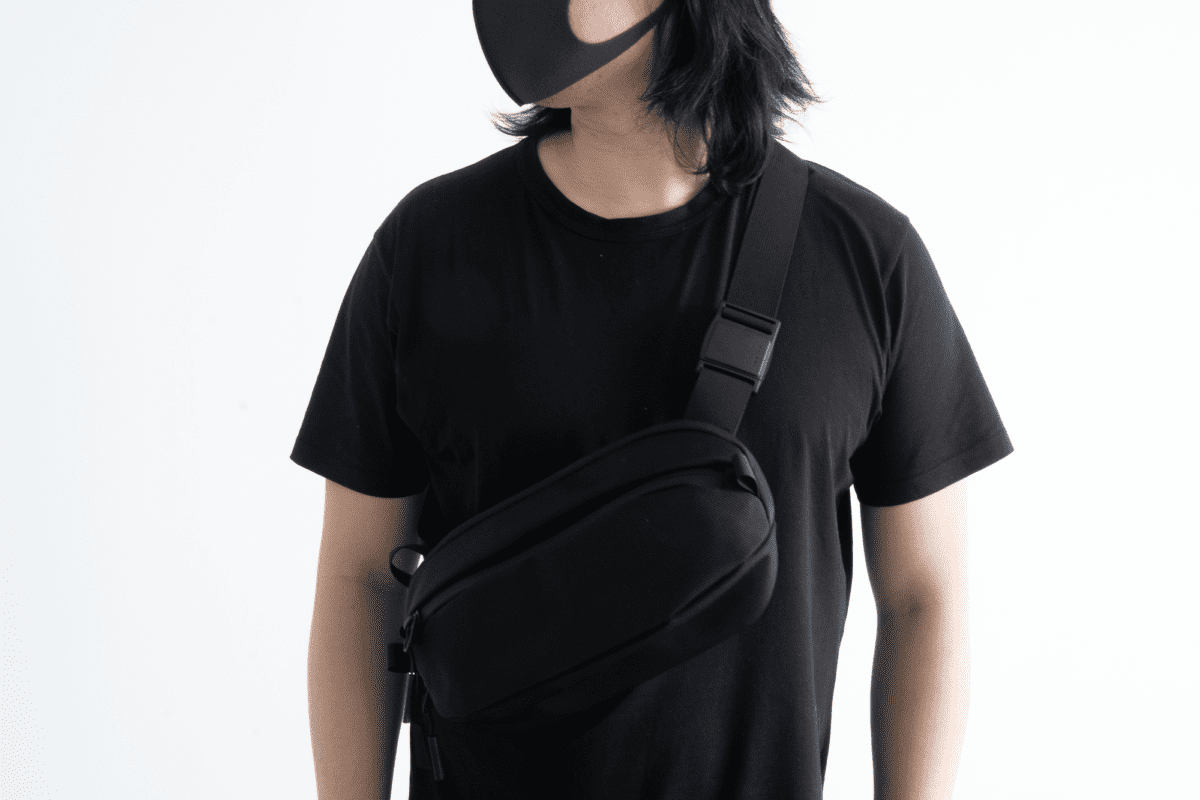 AER - Day Sling Max 3 Review / 6L Capacity To Hold All Of Your Life  Essentials. 