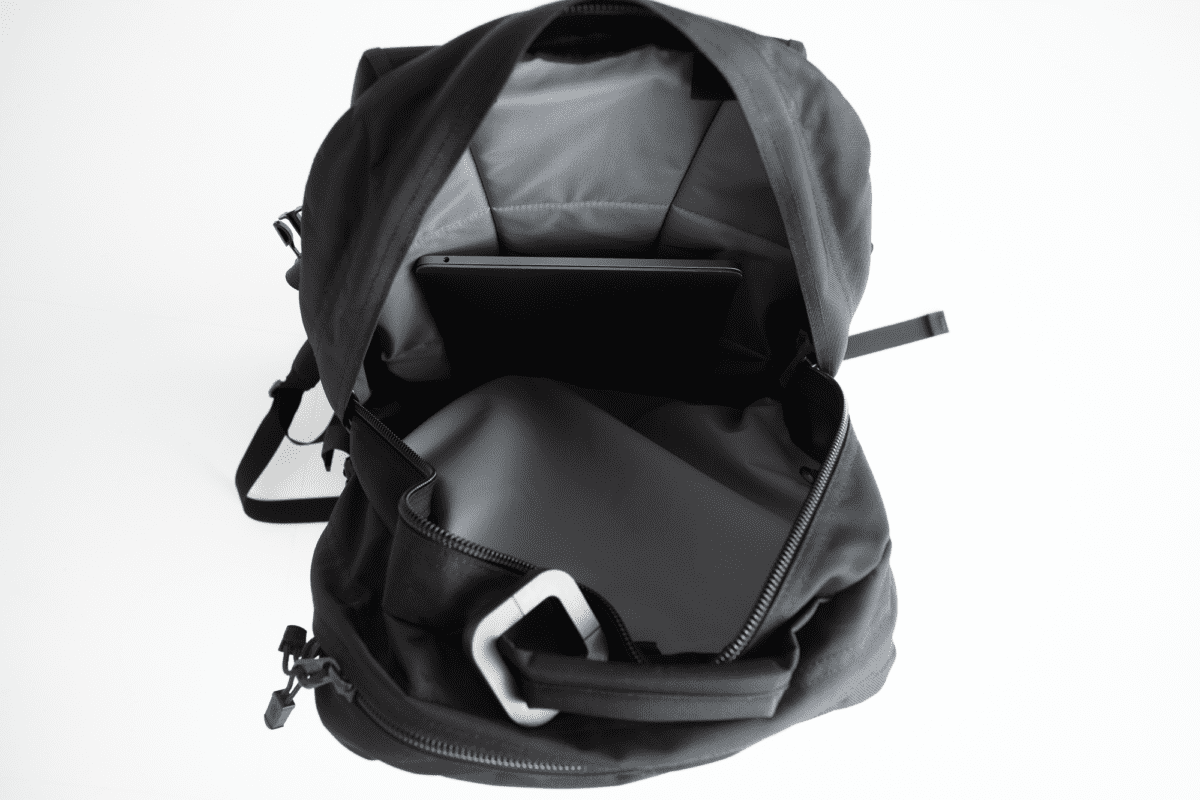 TOM BIHN Brain Bag Review - Alex Kwa