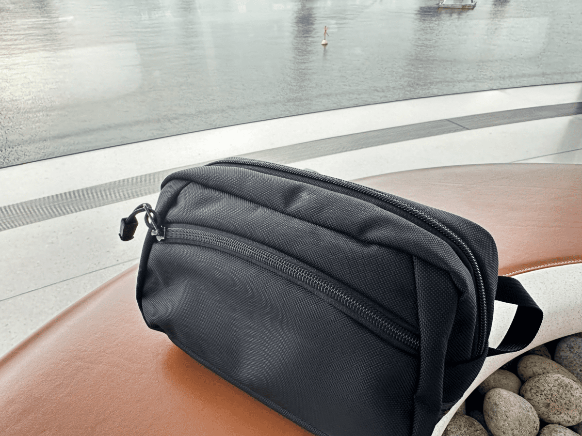 Tom Bihn's new Icon Messenger is for carrying all of your