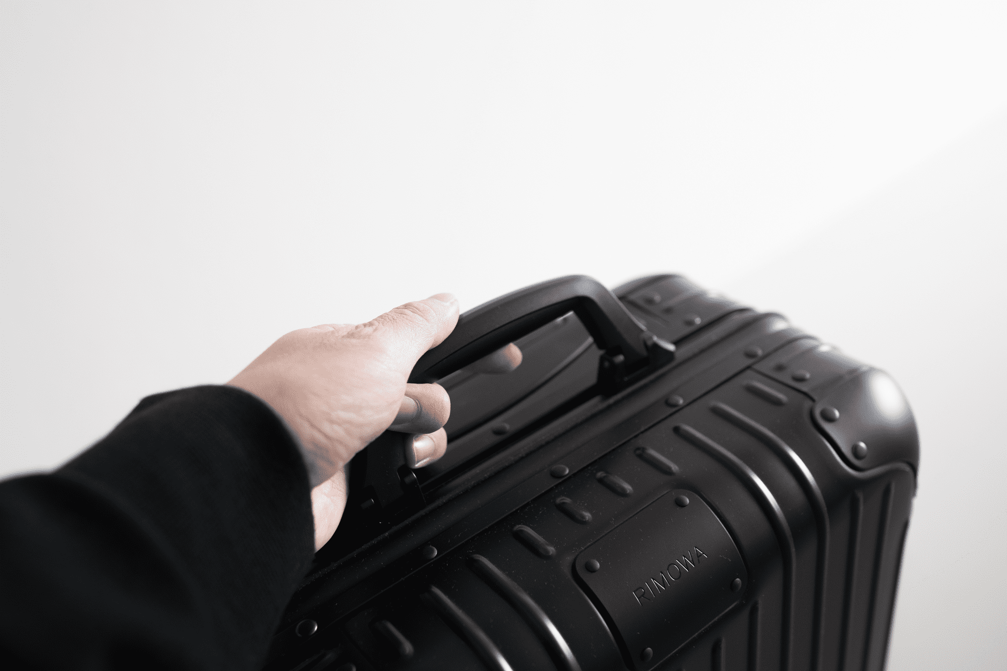 Rimowa Original Review - Alex Kwa