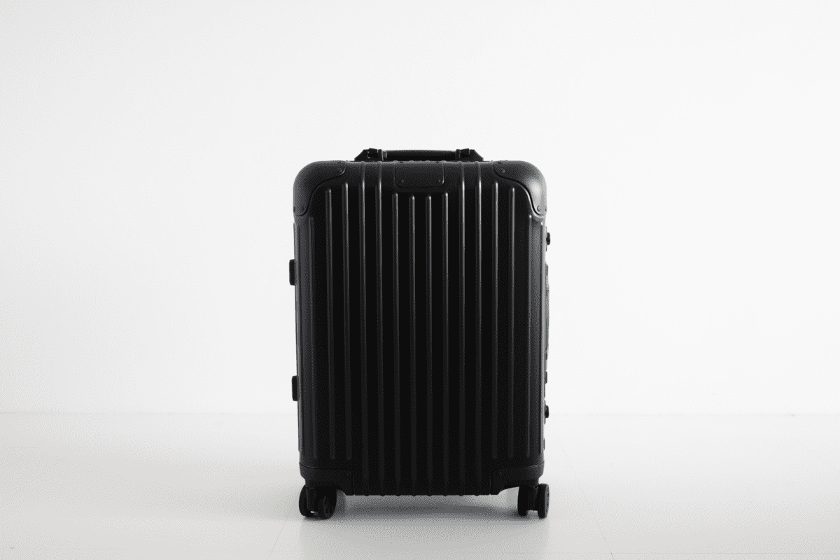 Review of the Rimowa Carry-On: Rimowa Essential Small Cabin Case