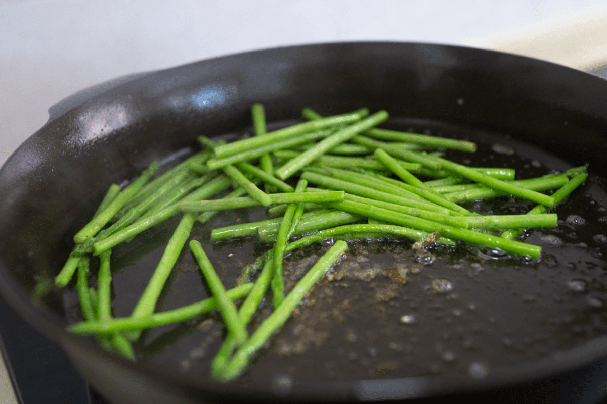 Review: Is the Field Company Cast Iron Skillet Worth It? - InsideHook